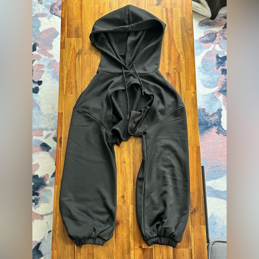 Black Hooded Crop Sweatshirt